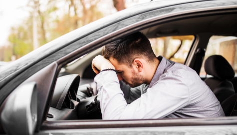 Riscos de deixar o carro muito tempo sem ligar